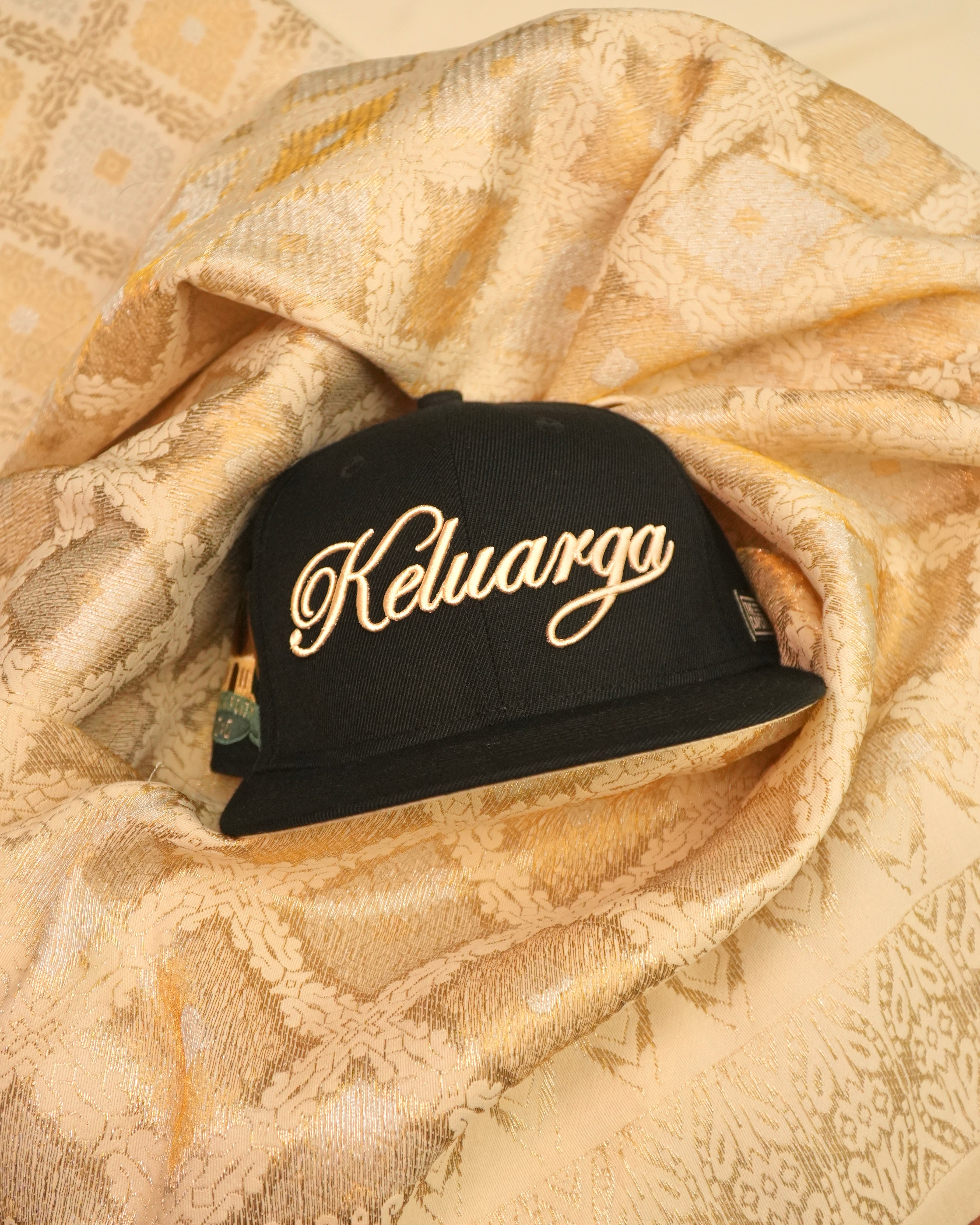 TCC KELUARGA 'MAAF ZAHIR DAN BATIN' FITTED CAP