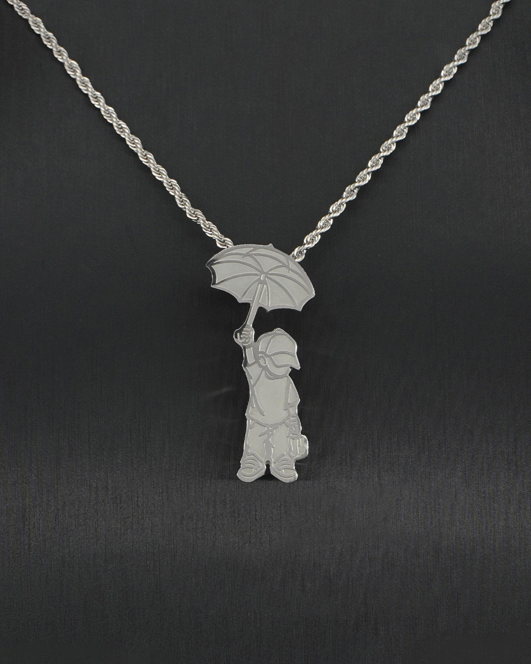 TCC PAYUNG BOI PENDANT ROPE CHAIN