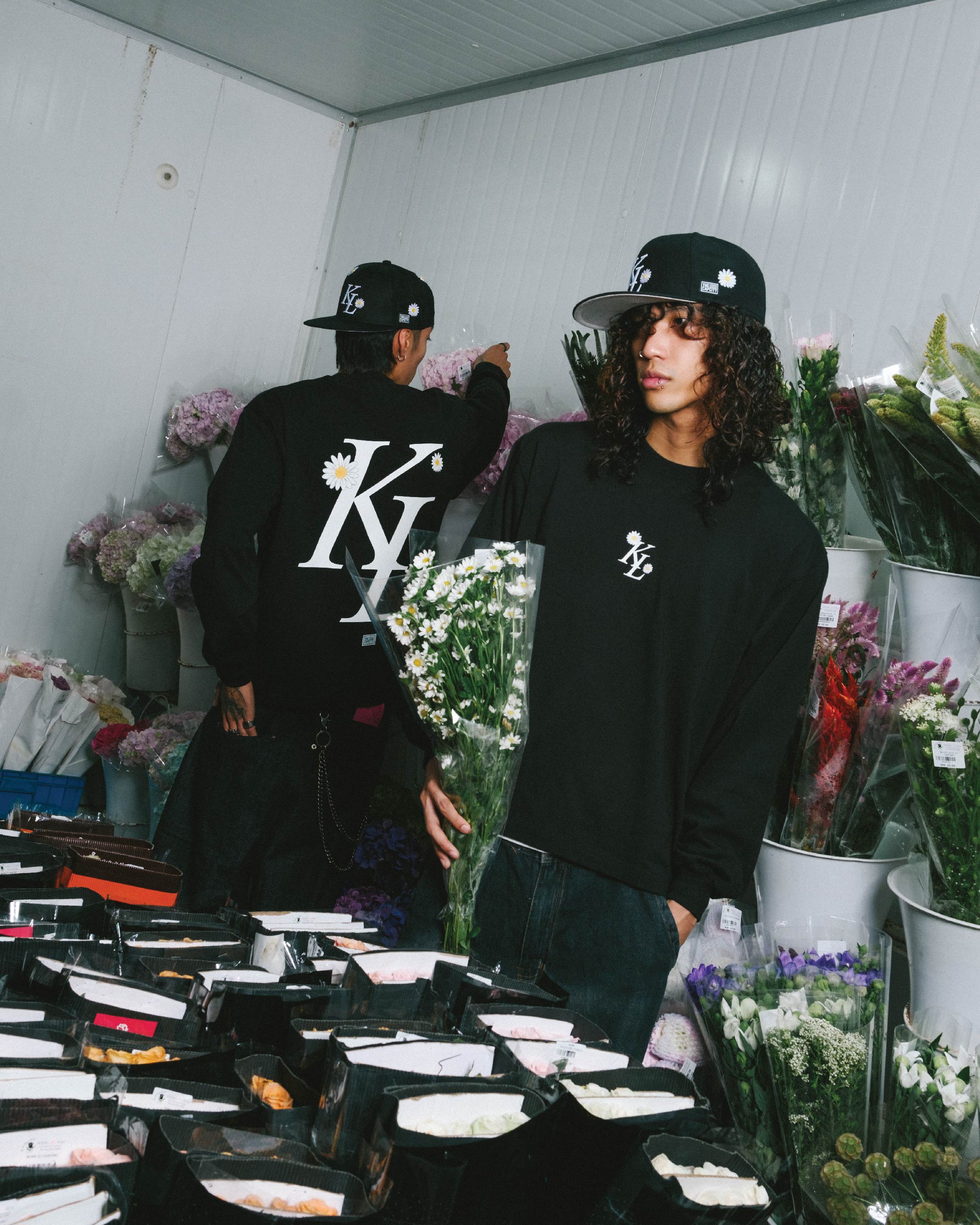 TCC KL LEGACY DAISY LONG SLEEVE TEE