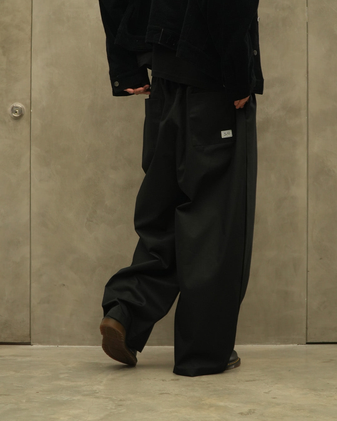 TCC PLEATED WIDE LEG PANTS