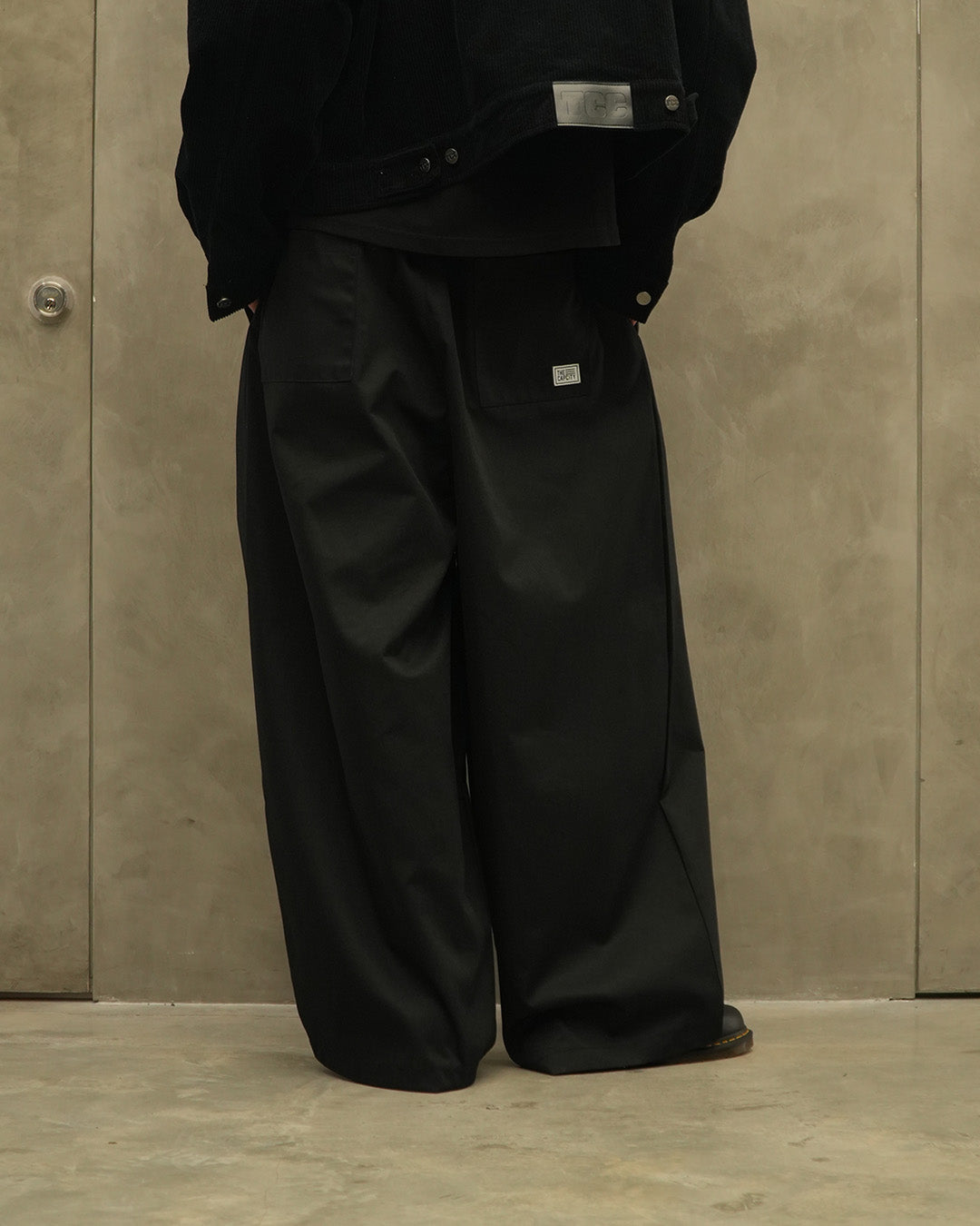 TCC PLEATED WIDE LEG PANTS