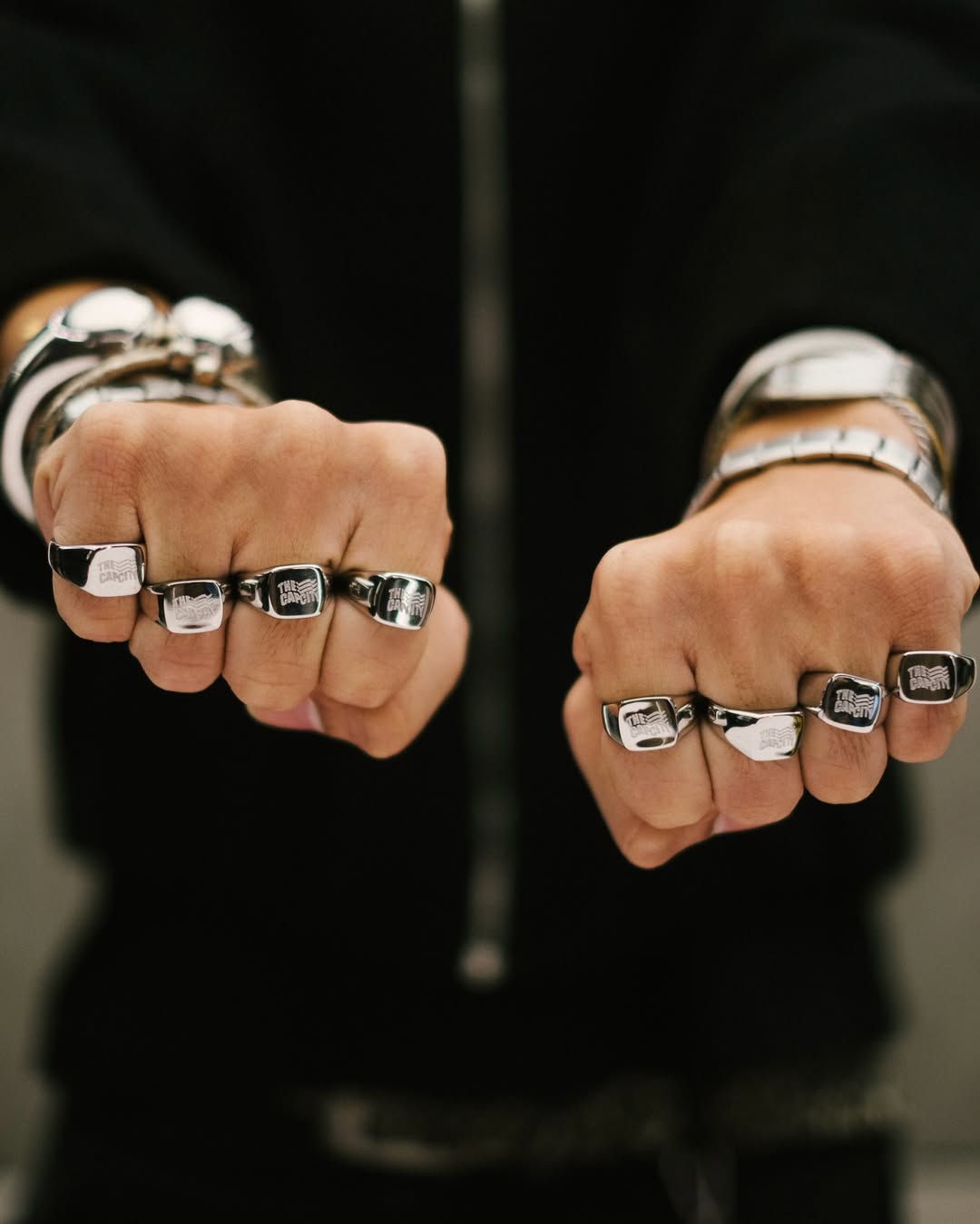 TCC WAVING FLAG SIGNET STYLE RING