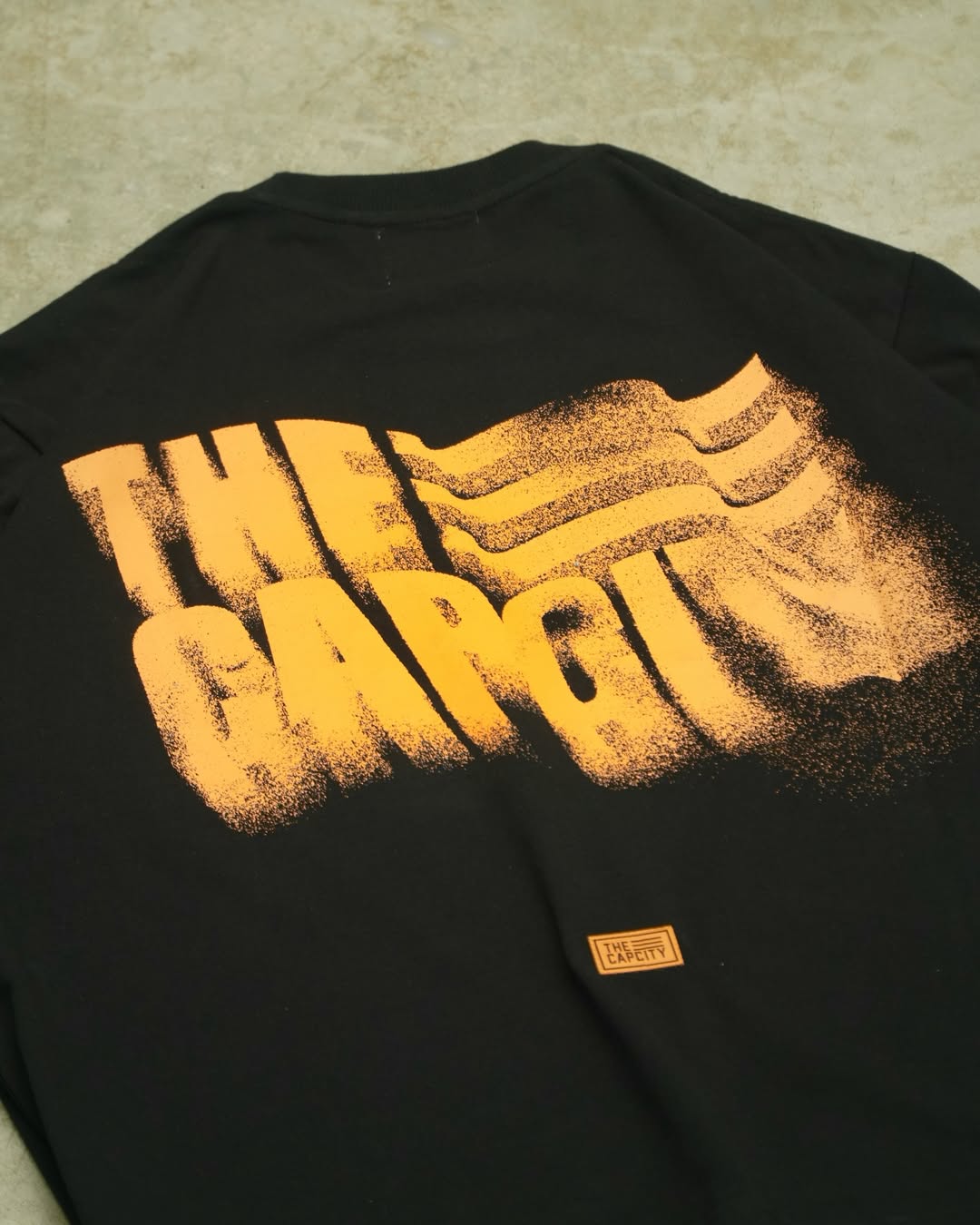 TCC WAVING FLAG 'SANDSTORM' TEE