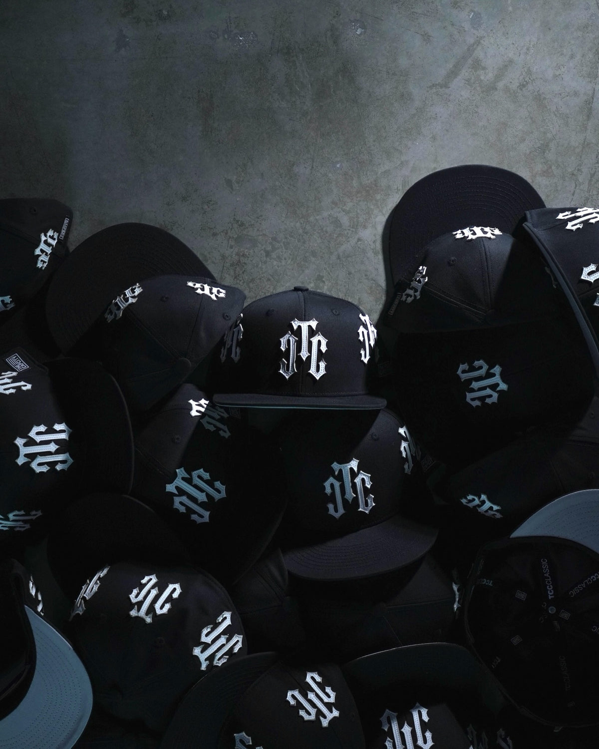 TCC CREST ALL OVER CLASSIC SNAPBACK