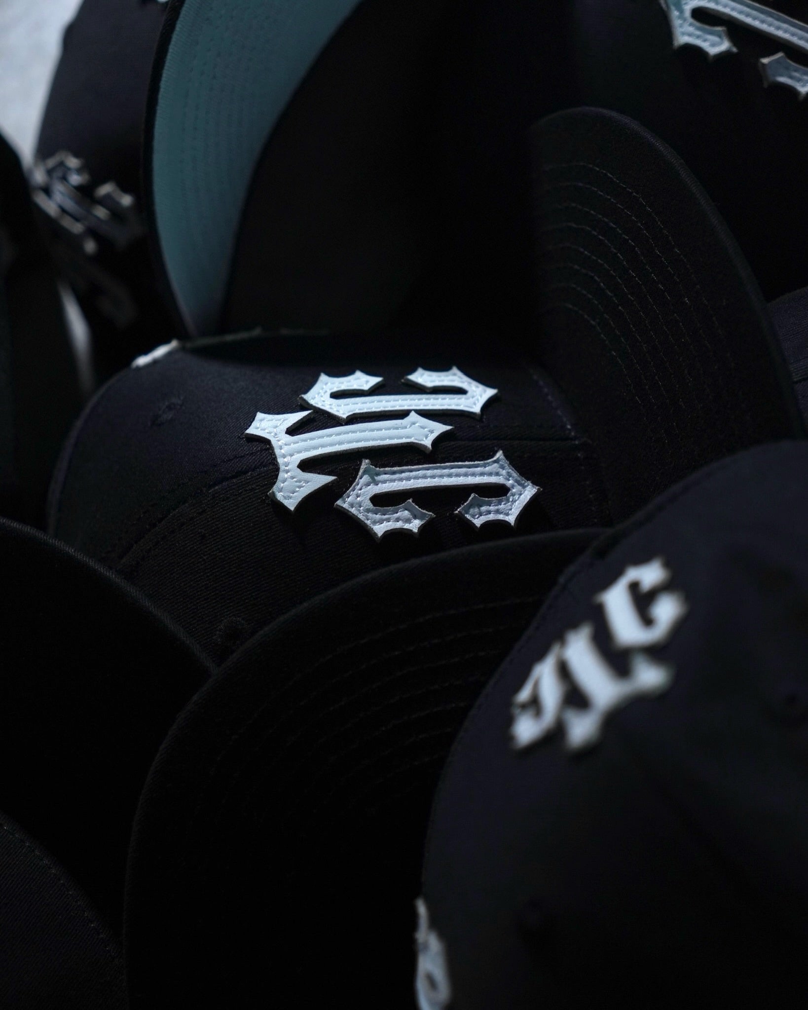 TCC CREST ALL OVER CLASSIC SNAPBACK