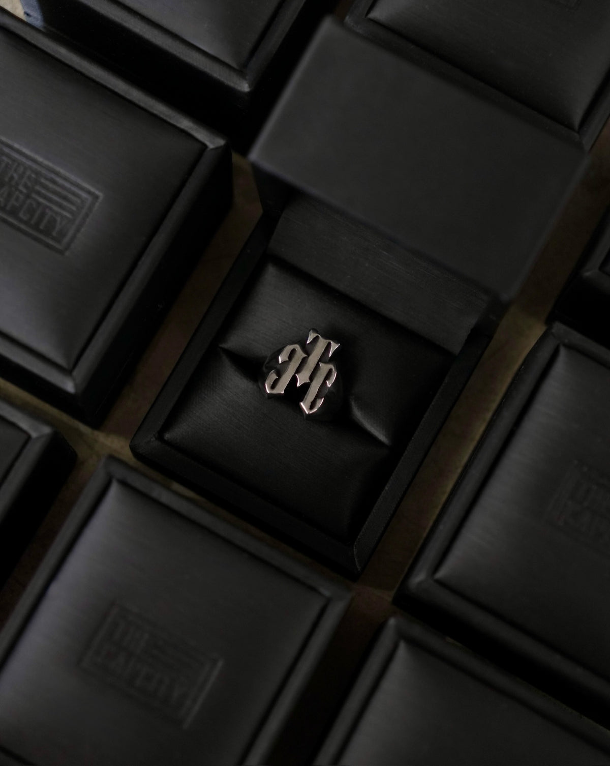 TCC 'THE ETERNAL' CREST RING